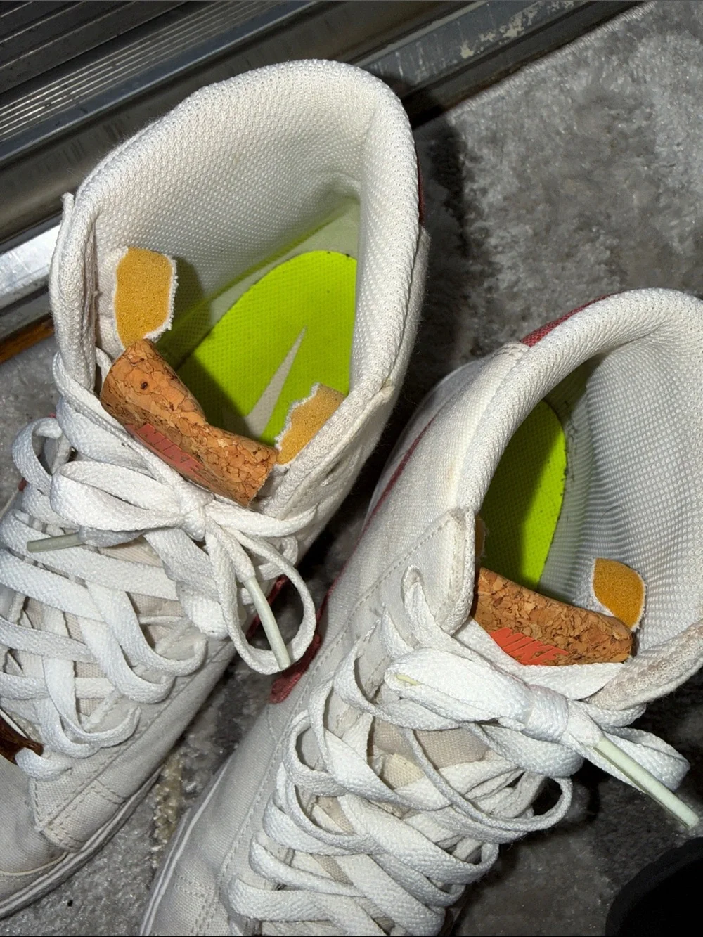 Nike Women high-Top Sneakers in Cream with Coral Swoosh Green Embroidery Blazers